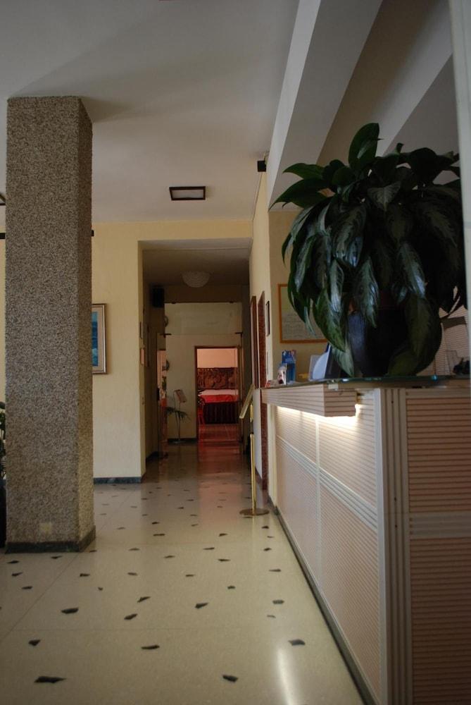 Hotel Palace Varazze Exteriér fotografie